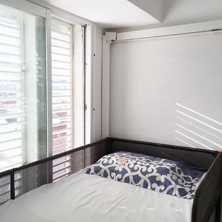 Sunny Rooftop With A View In Campo Pequeno Apartment