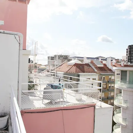 Apartment Sunny Rooftop With A View In Campo Pequeno *