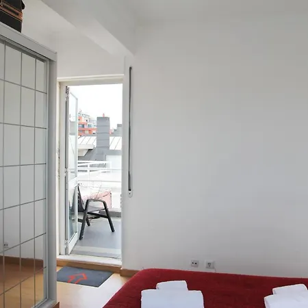 Sunny Rooftop With A View In Campo Pequeno Apartment Lisbon