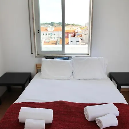 アパート Sunny Rooftop With A View In Campo Pequeno
